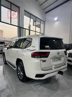 تويوتا لاندكروزر